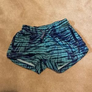 Blue green palm tree all play 3” shorts athleta